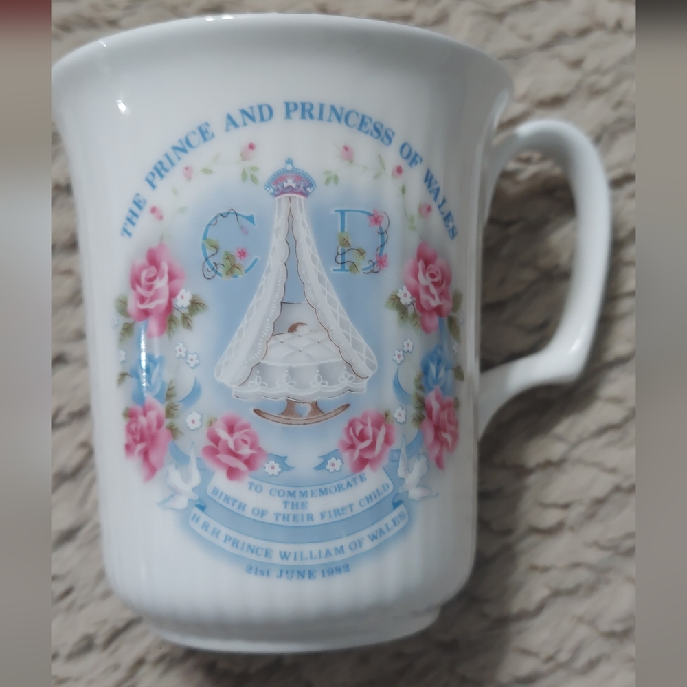 Rare vintage 1982 Royal Kent Prince Princess Wales Commorative Cup